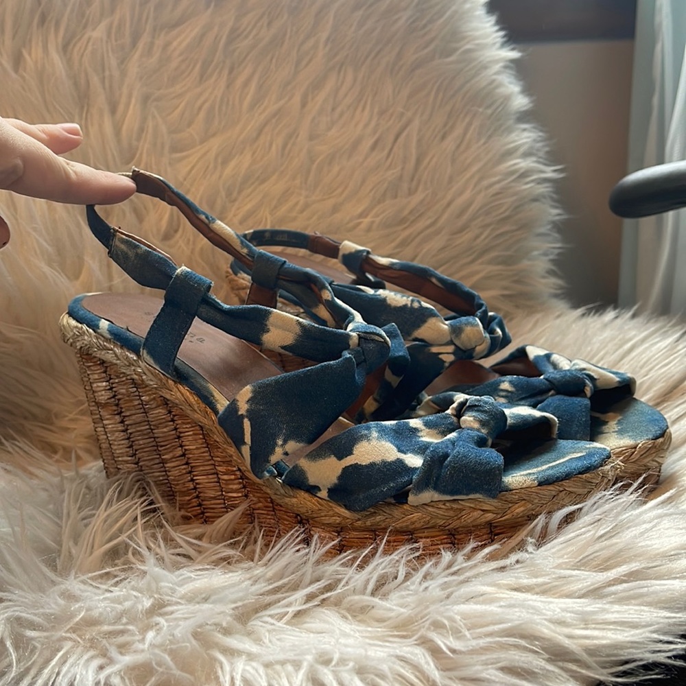 Blue & White Tie Dye Wicker Wedges